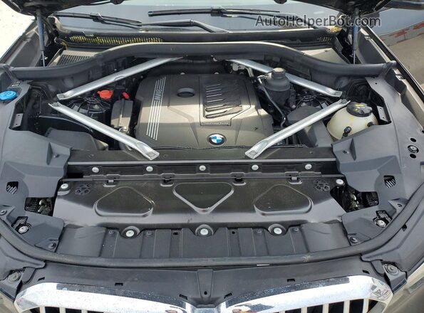 5UXCR6C57KLL02057 2019 BMW X5 Blue Vista del compartimento del motor
