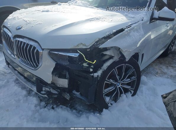 5UXCR6C57KLL35592 2019 BMW X5 Белый Вид спереди