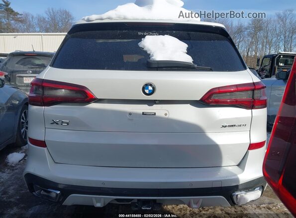 5UXCR6C57KLL35592 2019 BMW X5 Белый 