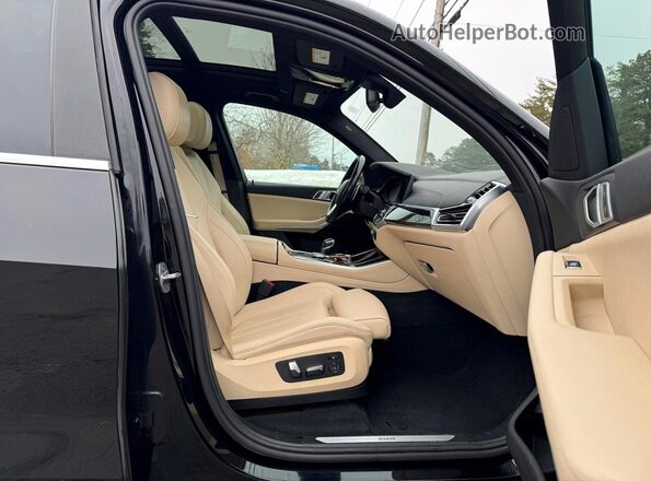 5UXCR6C59KLL06398 2019 BMW X5 Black Widok z tyłu