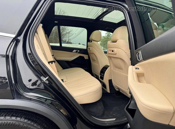 5UXCR6C59KLL06398 2019 BMW X5 Black Widok wnętrza z przodu