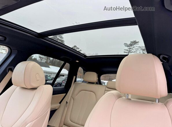 5UXCR6C59KLL06398 2019 BMW X5 Black Widok tylnych siedzeń
