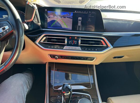 5UXCR6C5XKLL02067 2019 BMW X5 Белый Вид задней части салона