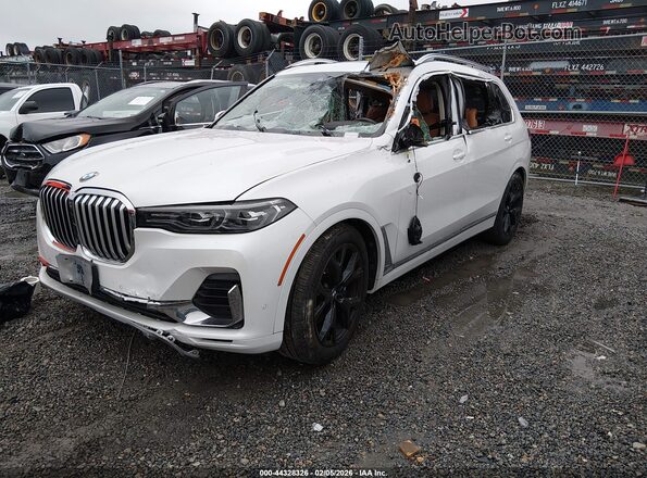 5UXCW2C00N9K39438 2022 BMW X7 Белый Передняя левая четверть