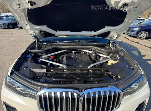 5UXCW2C01M9F03591 2021 BMW X7 White წინა პანელის ხედი