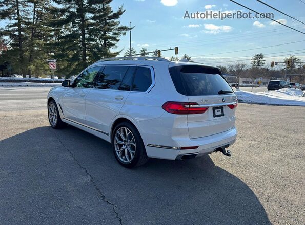 5UXCW2C01M9F03591 2021 BMW X7 White წინა მარჯვენა