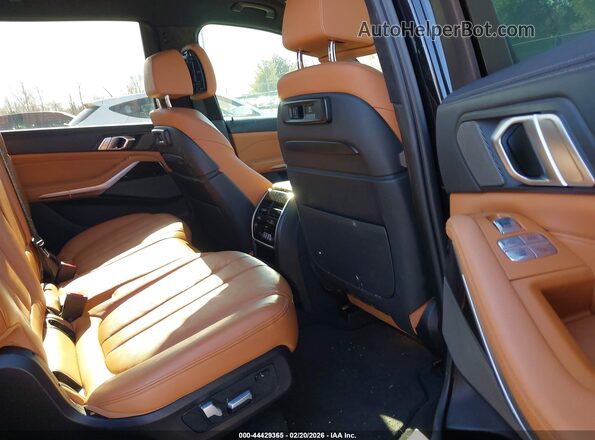 5UXCW2C01M9F27860 2021 BMW X7 Black Вид наклейки з VIN-кодом