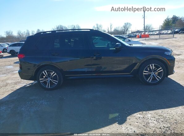 5UXCW2C01M9F27860 2021 BMW X7 Black Вид задньої частини салону