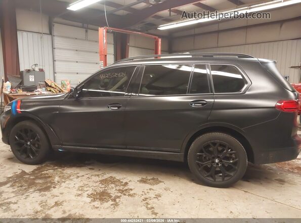 5UXCW2C0XM9F68049 2021 BMW X7 Black Widok wnętrza 360 stopni
