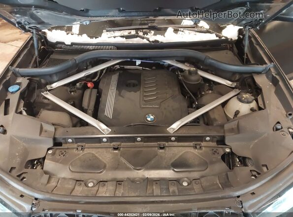 5UXCW2C0XM9F68049 2021 BMW X7 Black Widok z tyłu
