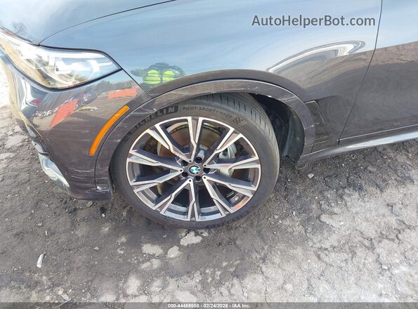 5UXCW2C5XKL082981 2019 BMW X7 Серый Вид спереди