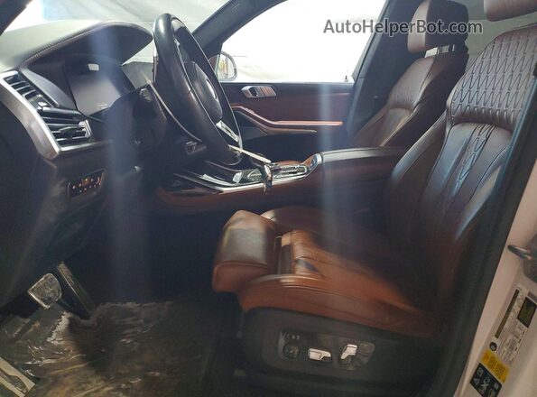 5UXCX4C57KLS36636 2019 BMW X7 Белый Вид салона спереди