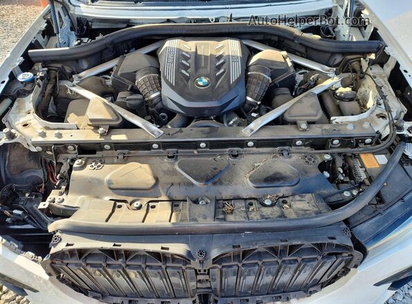 5UXCX6C06N9J77483 2022 BMW X7 Белый Вид задней части салона