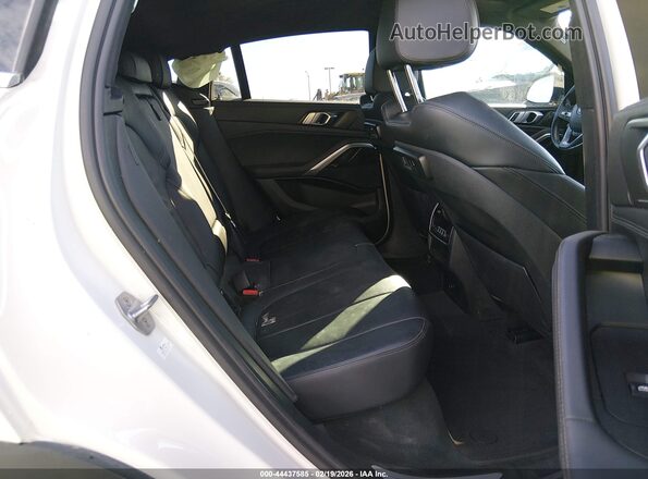 5UXCY6C02L9C90683 2020 BMW X6 Белый Вид наклейки с VIN-кодом
