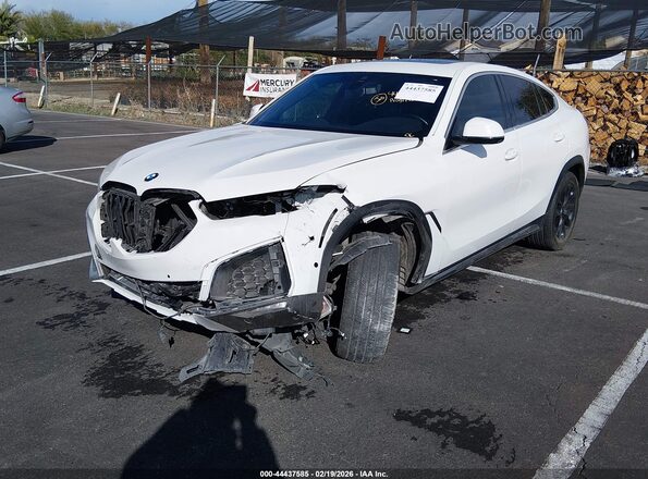 5UXCY6C02L9C90683 2020 BMW X6 Белый Вид спереди