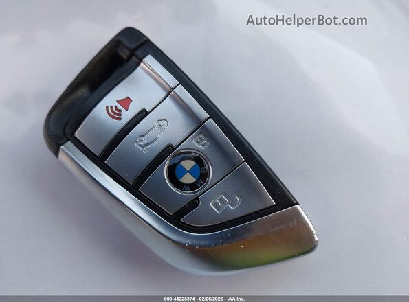 5UXCY6C02N9J92799 2022 BMW X6 Blue Widok deski rozdzielczej