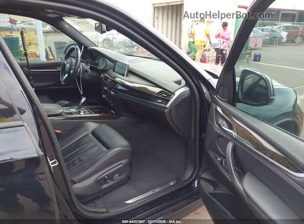 5UXKT0C51J0W01442 2018 BMW X5 Черный Вид салона спереди