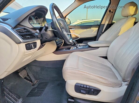 5UXKT0C58G0S76152 2016 BMW X5 Gray Widok wnętrza z przodu