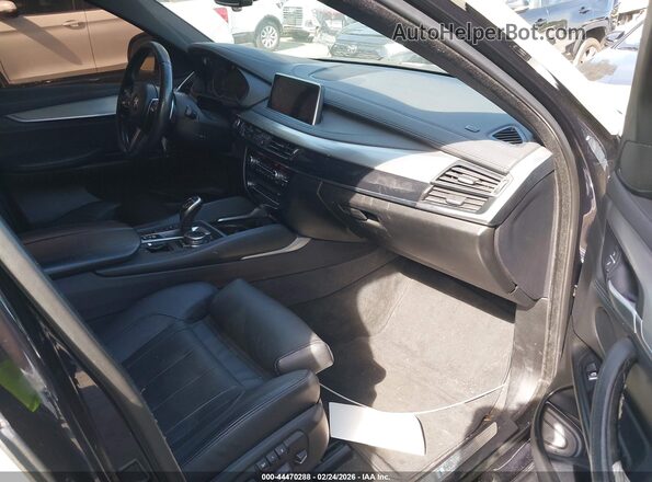 5UXKU2C54G0N81432 2016 BMW X6 Белый Вид салона спереди