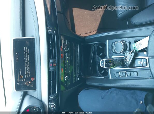5UXKU2C54G0N81432 2016 BMW X6 Белый Вид панели приборов
