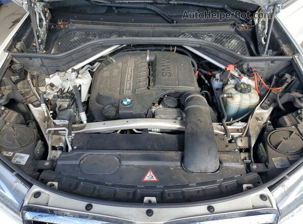 5UXKU2C58G0N79487 2016 BMW X6 Белый Вид подкапотного пространства