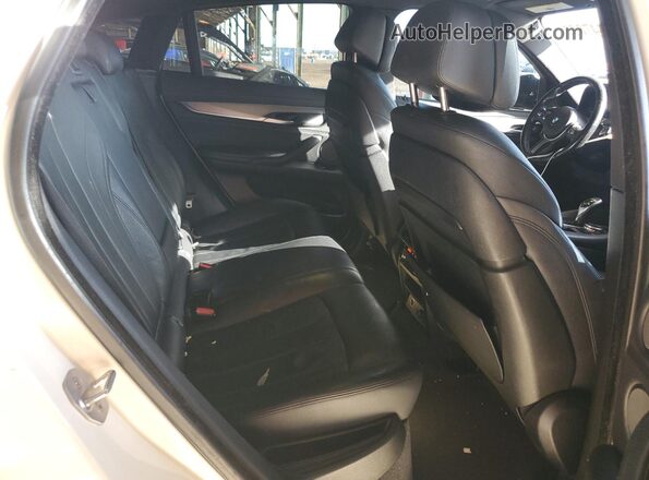 5UXKU2C58G0N83278 2016 BMW X6 Белый Вид задней части салона