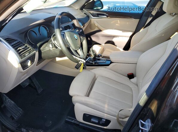 5UXTR7C5XKLF36573 2019 BMW X3 Коричневый Вид салона спереди