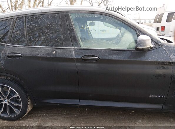 5UXTR9C52JLD64257 2018 BMW X3 Черный Вид задней части салона
