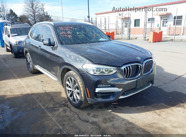 5UXTR9C57JLC78796 2018 BMW X3 Серый Передняя правая четверть