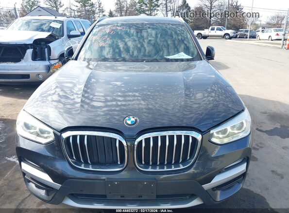 5UXTR9C57JLC78796 2018 BMW X3 Серый Вид спереди