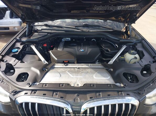 5UXTR9C57JLC78796 2018 BMW X3 Серый Вид сзади