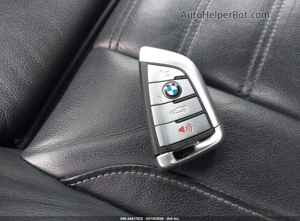 5UXTR9C57KLP92274 2019 BMW X3 Silver Առջևի վահանակի տեսք