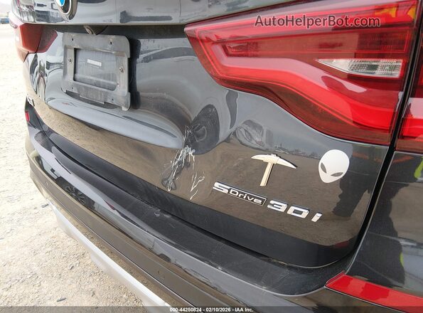 5UXTY3C05M9H76047 2021 BMW X3 Черный 