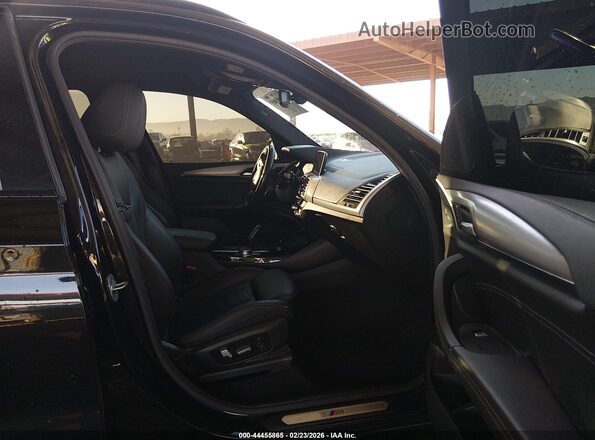 5UXTY3C06M9F43259 2021 BMW X3 Black Vista interior delantera