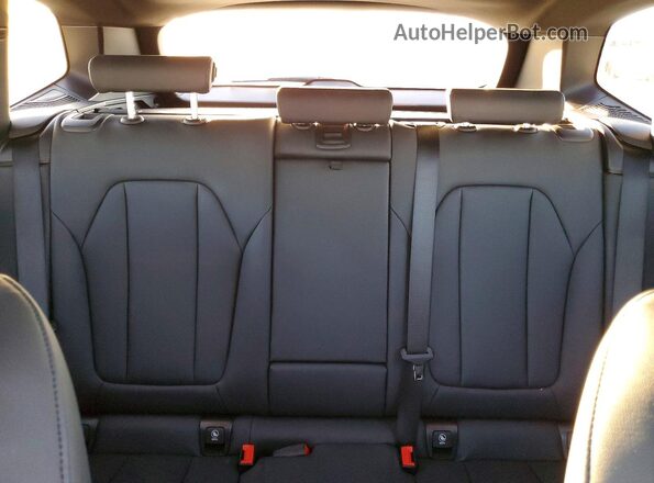 5UXTY9C05L9B12137 2020 BMW X3 Blue Հետևի նստատեղերի տեսք