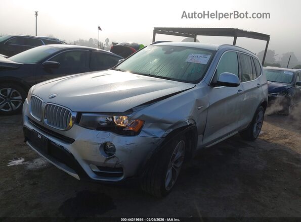 5UXWX9C32H0W78159 2017 BMW X3 Серебряный Передняя левая четверть