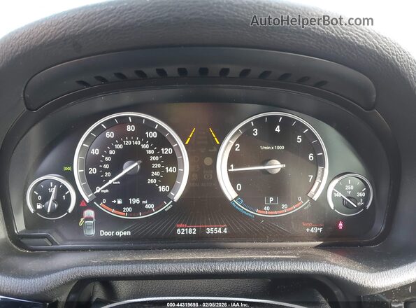 5UXWX9C32H0W78159 2017 BMW X3 Серебряный Вид задних сидений