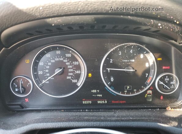 5UXWX9C34H0W67910 2017 BMW X3 Белый Вид щитка приборов