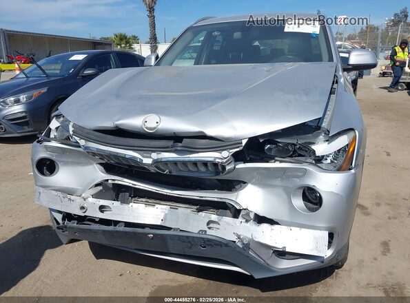 5UXWX9C53G0D76026 2016 BMW X3 Серебряный Вид спереди