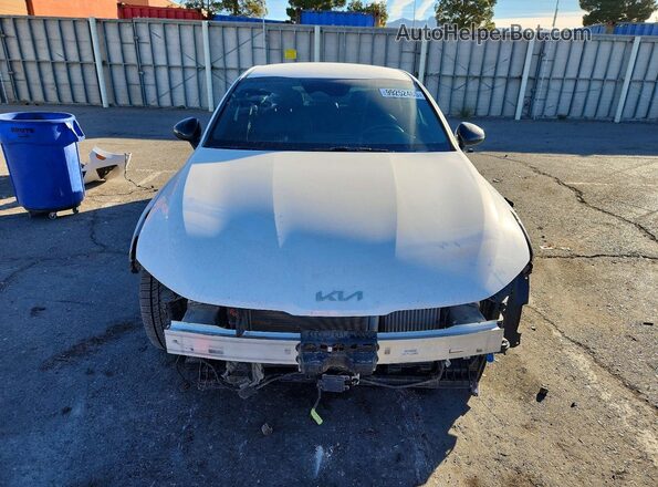 5XXG64J20RG242609 2024 KIA K5 Белый Вид спереди