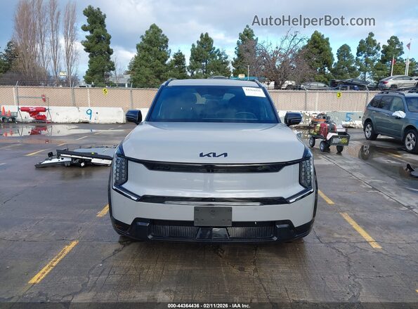 5XYADFS54TG013885 2026 KIA EV9 Gray Vista interior trasera