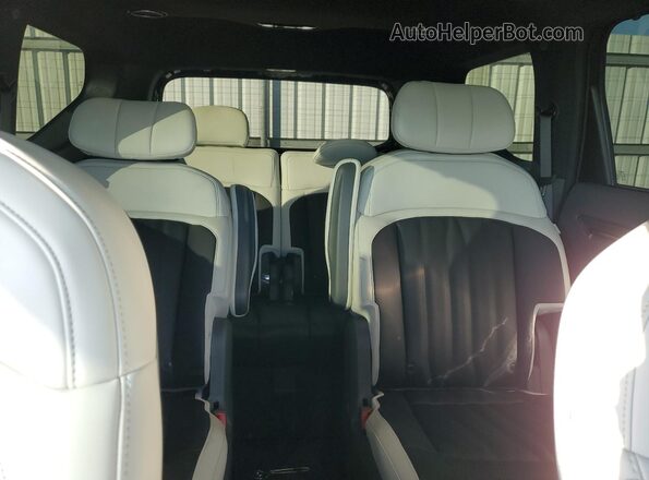 5XYAEFS51TG005269 2026 KIA EV9 Black Vista de los asientos traseros