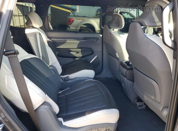 5XYAEFS51TG005269 2026 KIA EV9 Black Vista interior trasera