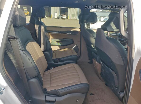 5XYAEFS53TG007881 2026 KIA EV9 Белый Вид задней части салона