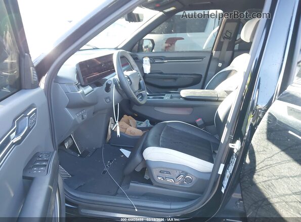 5XYAEFS57TG015823 2026 KIA EV9 Black Вид салону спереду