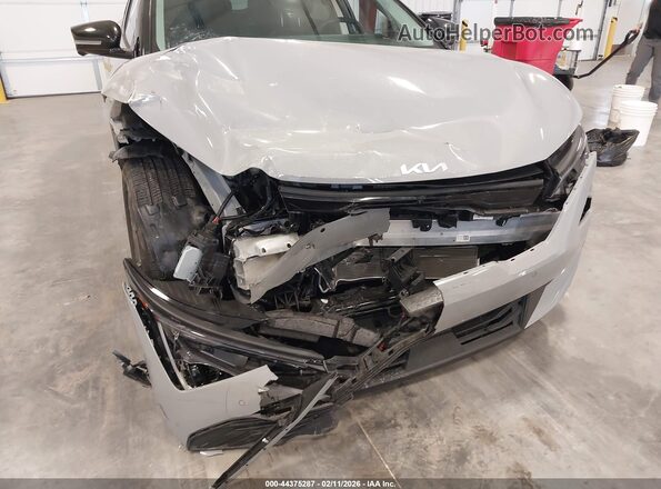5XYC3DJC8SG010616 2025 KIA EV6 Серый Вид спереди
