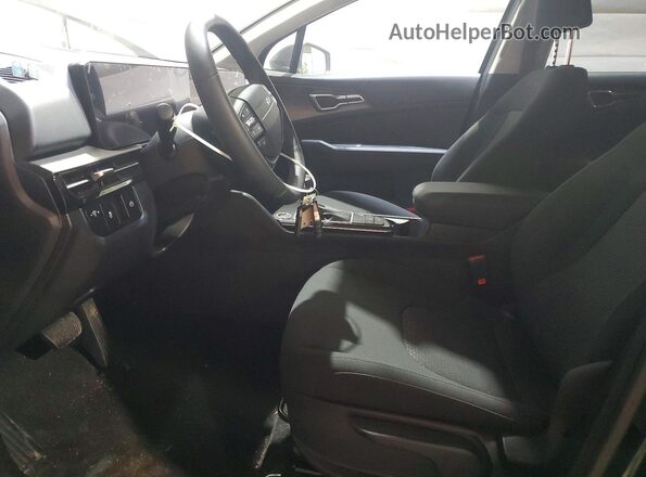 5XYK2CDF4TG364472 2026 KIA SPORTAGE Black Front interior view