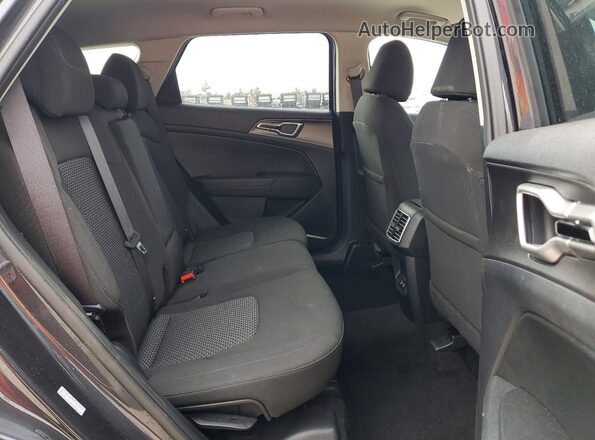 5XYK2CDFXTG364623 2026 KIA SPORTAGE Угольный Вид задней части салона