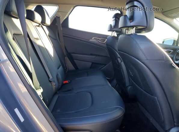 5XYK3CDF8RG144645 2024 KIA SPORTAGE Silver Вид задньої частини салону