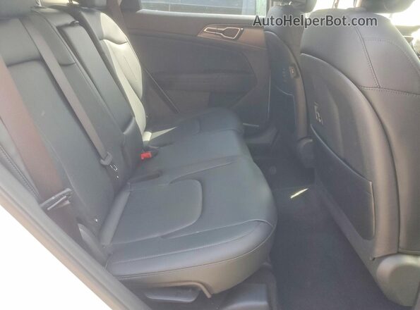 5XYK43DF2TG333781 2026 KIA SPORTAGE Белый Вид задней части салона